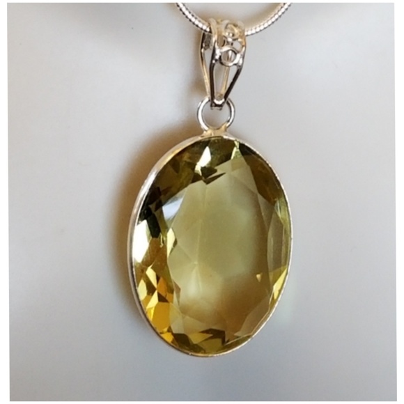 Jewelry - 21ct Yellow Tourmaline Pendant 1.5"
